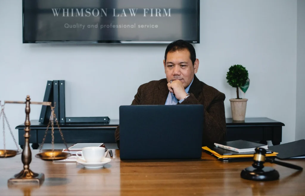 Can a Non Lawyer Own a Law Firm?